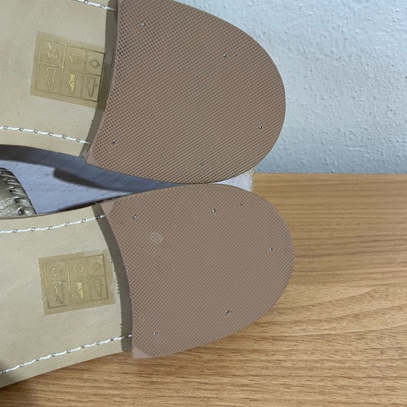 Jack Rogers Metallic Gold Thong Sandals Whipstitch Medallion Flat Size 10 Beachy - Picture 10 of 11